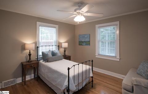305 Pine St, Greer, SC 29650 photo 24