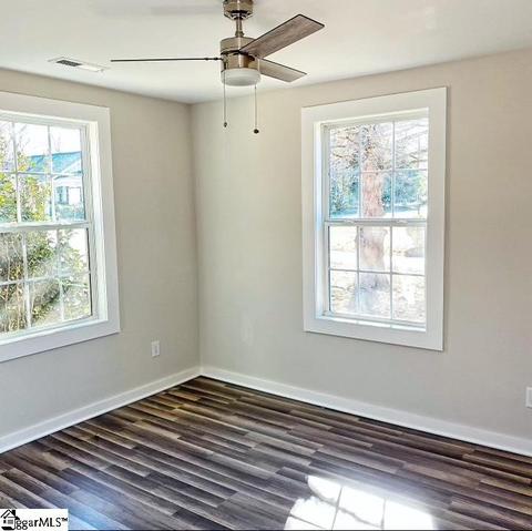 807 E Second Ave, Easley, SC 29640 photo 4