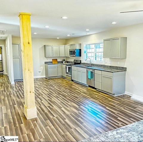807 E Second Ave, Easley, SC 29640 photo 9