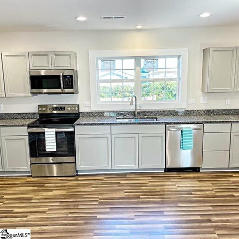 807 E Second Ave, Easley, SC 29640 photo 6