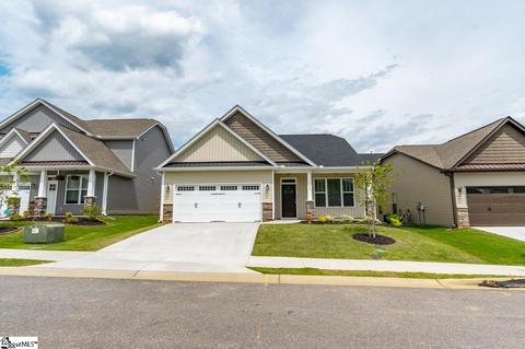 217 Everard Ln, Greer, SC 29650 photo 1