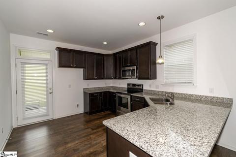 217 Everard Ln, Greer, SC 29650 photo 3