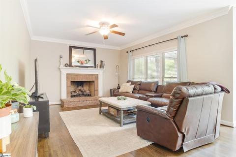 9 Shadetree Ct, Greer, SC 29651 photo 4