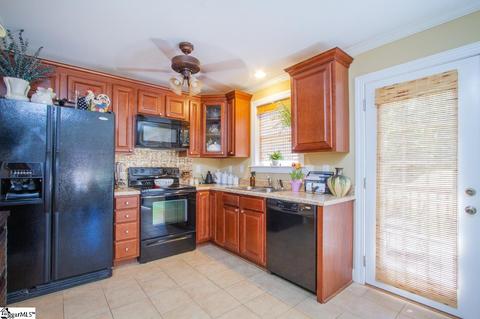 116 Commons Dr, Easley, SC 29642 photo 9