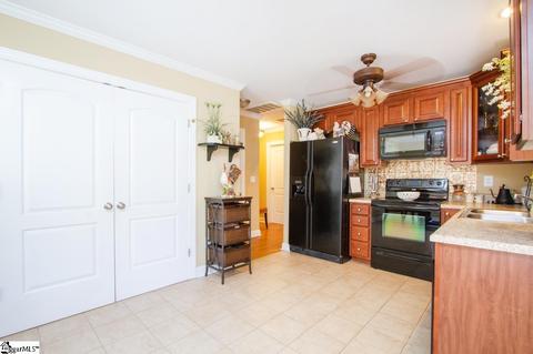 116 Commons Dr, Easley, SC 29642 photo 8