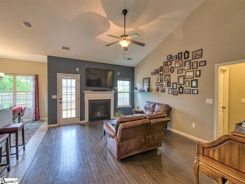 282 E Pyrenees Dr, Lyman, SC 29365 photo 5