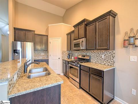 282 E Pyrenees Dr, Lyman, SC 29365 photo 9