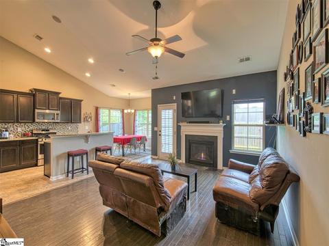 282 E Pyrenees Dr, Lyman, SC 29365 photo 6