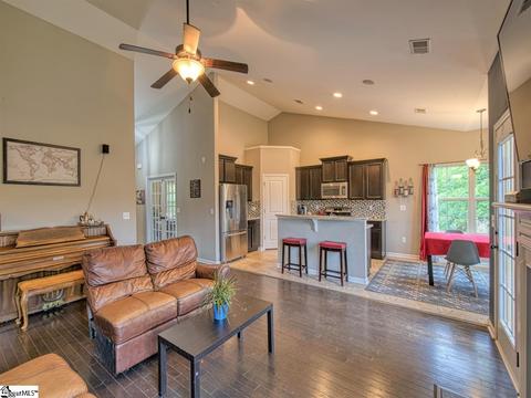 282 E Pyrenees Dr, Lyman, SC 29365 photo 7