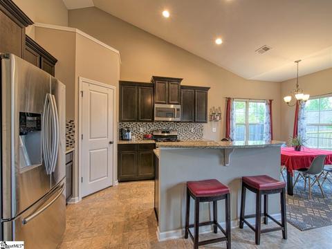282 E Pyrenees Dr, Lyman, SC 29365 photo 8