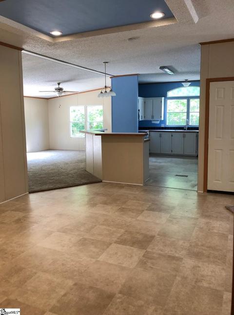 100 Dawn Ct, Easley, SC 29640 photo 3