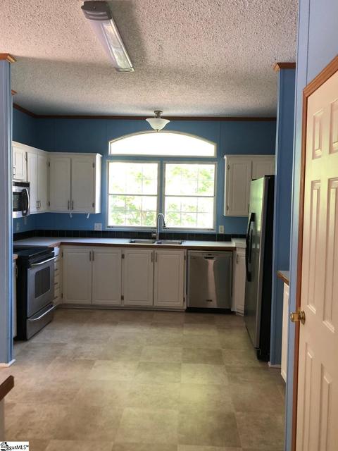 100 Dawn Ct, Easley, SC 29640 photo 4