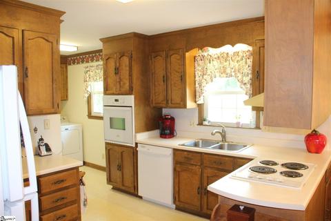 105 Morningside Dr, Greer, SC 29651 photo 9