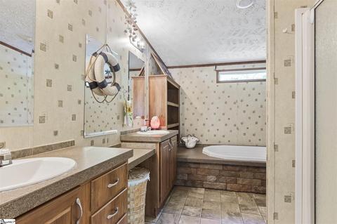 105 Williamsburg Ct, Easley, SC 29640 photo 17