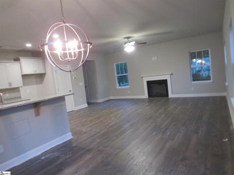 207 Phillips Ave, Easley, SC 29640 photo 5