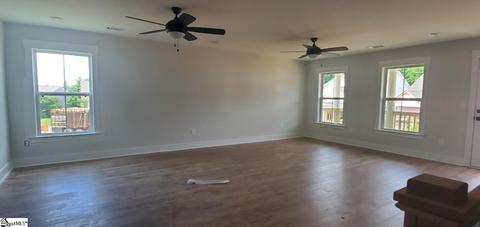 573 Backacre Ct, Greer, SC 29651 photo 9