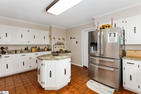 Undisclosed, Pickens, SC 29671 photo 9