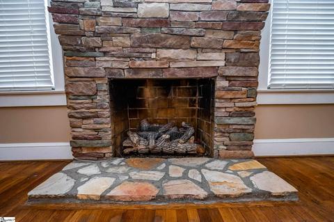 400 E 1st Ave, Easley, SC 29640 photo 8