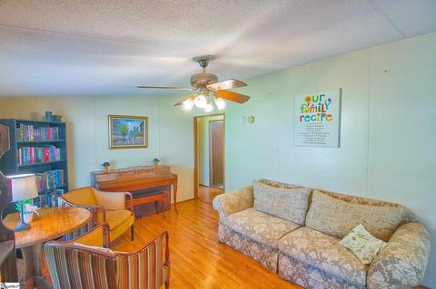 131 Sylvan Ct, Easley, SC 29640 photo 5