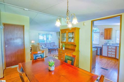 131 Sylvan Ct, Easley, SC 29640 photo 9