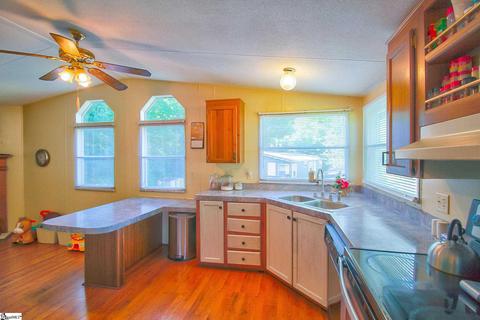 131 Sylvan Ct, Easley, SC 29640 photo 12
