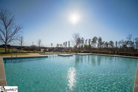105 Glendon St, Greer, SC 29651 photo 2