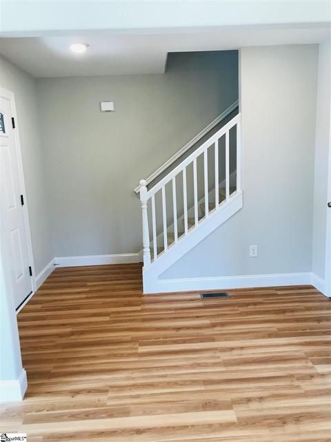 135 Mcdaniel Ave, Greer, SC 29651 photo 3