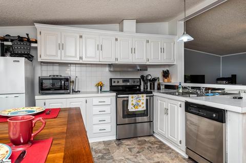 243 Tapp Rd, Greer, SC 29651 photo 6
