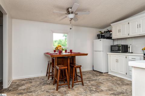 243 Tapp Rd, Greer, SC 29651 photo 9