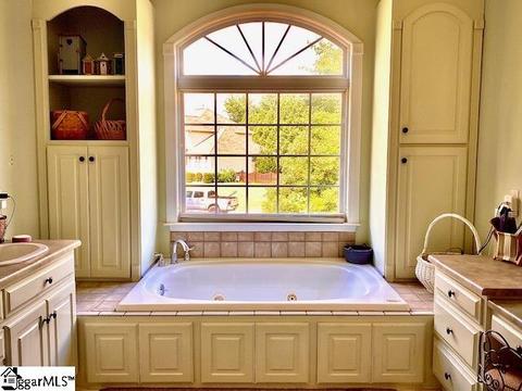 208 Flat Ct, Greer, SC 29651 photo 32