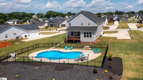 154 Deyoung Meadows Dr, Greer, SC 29651 photo 2
