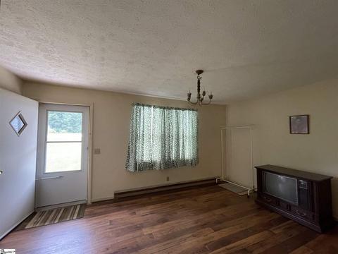111 N Forest Cir, Marietta, SC 29661 photo 4