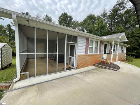 111 N Forest Cir, Marietta, SC 29661 photo 2