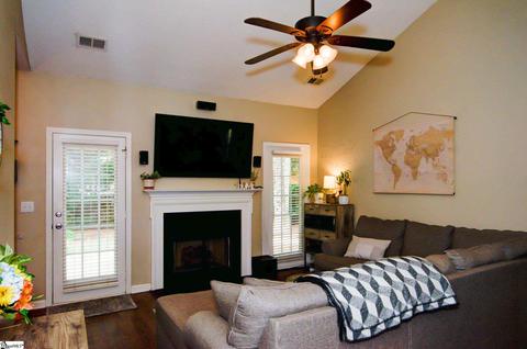 614 Heathrow Ct, Moore, SC 29369 photo 6