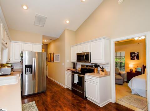 614 Heathrow Ct, Moore, SC 29369 photo 8