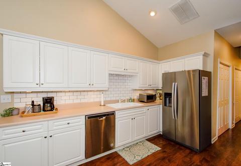 614 Heathrow Ct, Moore, SC 29369 photo 9