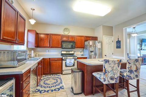 180 Spring Crossing Cir, Greer, SC 29650 photo 9