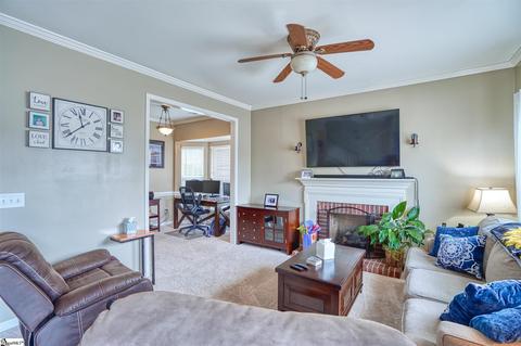 180 Spring Crossing Cir, Greer, SC 29650 photo 3
