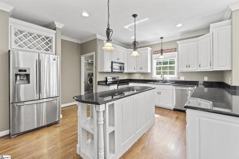 19 Shadetree Ct, Greer, SC 29651 photo 3