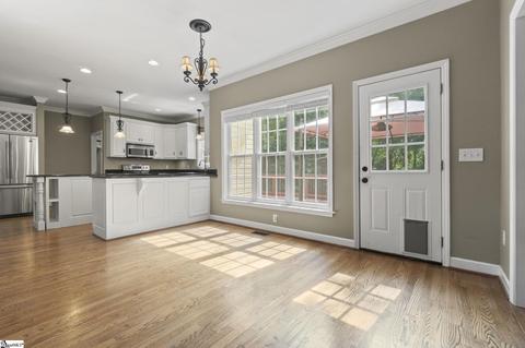 19 Shadetree Ct, Greer, SC 29651 photo 5