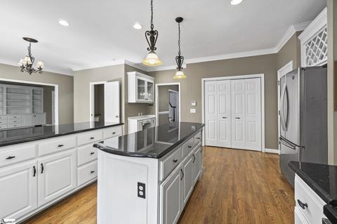 19 Shadetree Ct, Greer, SC 29651 photo 4