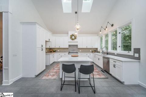 669 Batesville Rd, Greer, SC 29651 photo 8