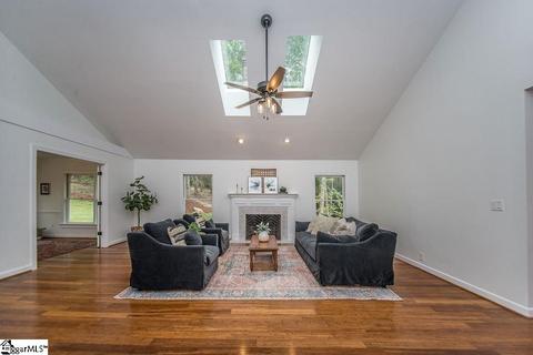 669 Batesville Rd, Greer, SC 29651 photo 5