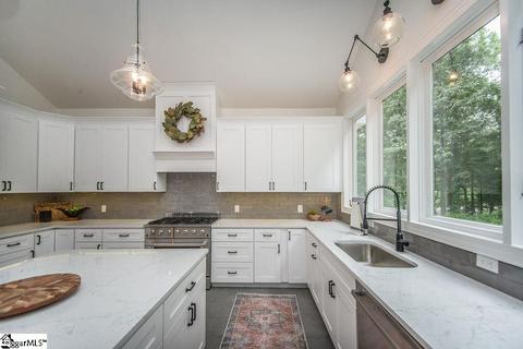 669 Batesville Rd, Greer, SC 29651 photo 9