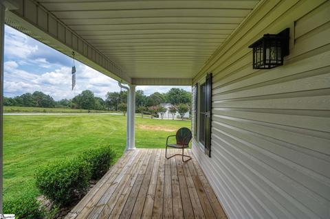 126 Daniel Dr, Easley, SC 29642 photo 4