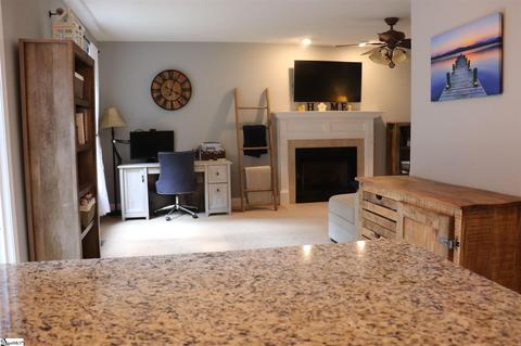 112 Clover Ct, Easley, SC 29640 photo 3