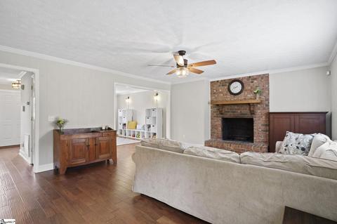 211 Hedgewood Ter, Greer, SC 29650 photo 7