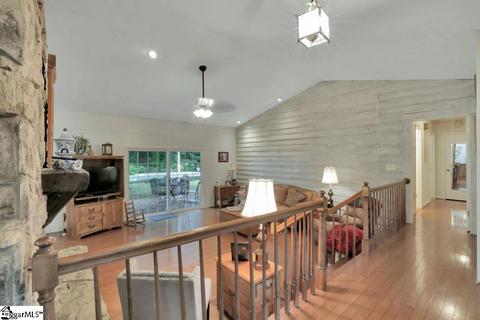 106 Buckingham Rd, Easley, SC 29640 photo 3