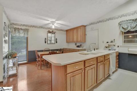 106 Buckingham Rd, Easley, SC 29640 photo 9