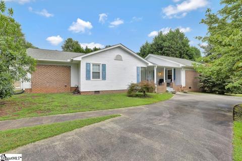 106 Buckingham Rd, Easley, SC 29640 photo 1